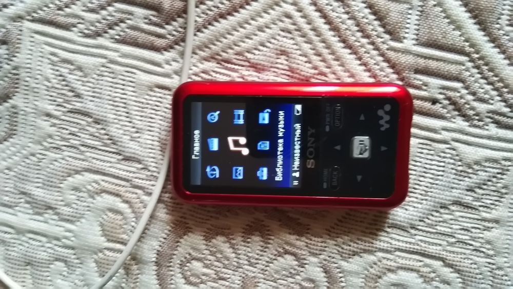 Плеер Sony nwz на 8 и 16гб, колонки активные