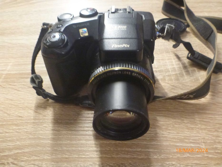 Aparat Pine Pix S7000