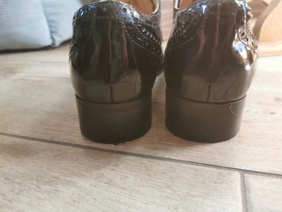 Buty skórzane czarne lakierki Clarks r. 38
