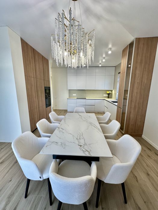 НОВИЙ одноповерховий будинок з дизайнерським ремонтом у закритому КМ !