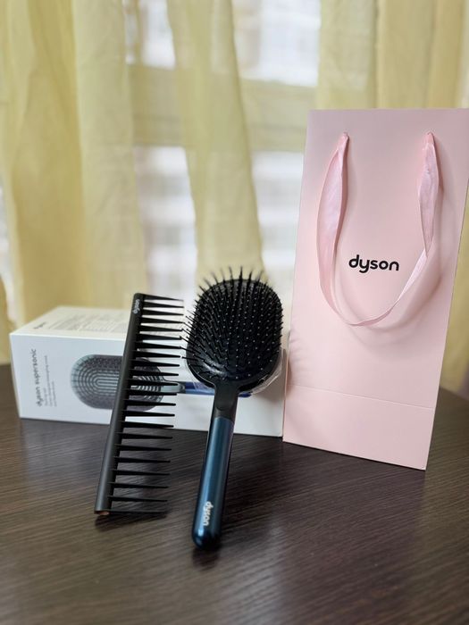 Подарункове пакування!Набір щіток Dyson 2 предемети , щітка та гребінь