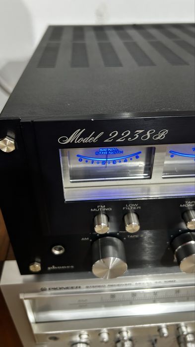 Receiver Marantz 2238B Preto