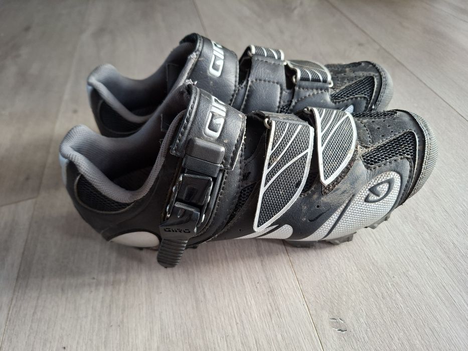 Buty rowerowe GIRO m. Manta z blokami r. 37,5