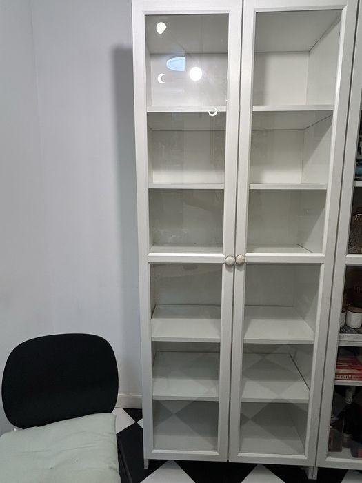 Regał na książki ikea