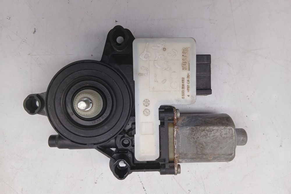 Motor vidro frente esquerdo VOLKSWAGEN T-Cross