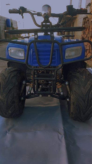 Vendo uma moto 4 125cc