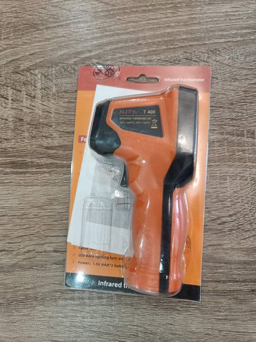 Безконтактний побутовий термометр