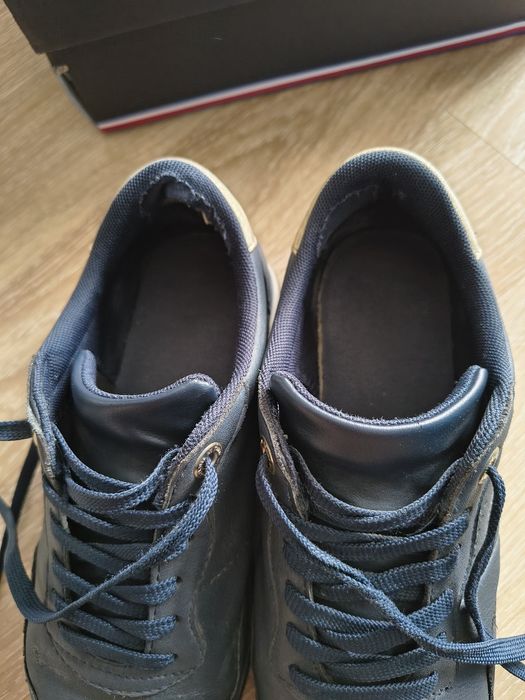 Buty Tommy Hilfiger rozm.38. granatowe
