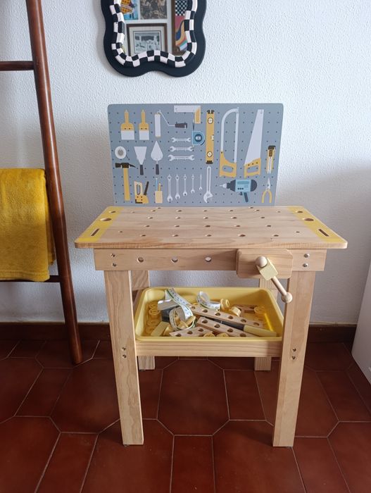 Mesa ferramentas criança