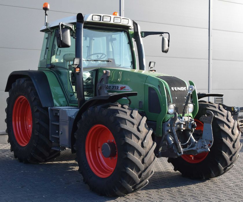 Ciągnik rolniczy Fendt 712 VARIO rok prod. 2007 mocowanie do ładowacza