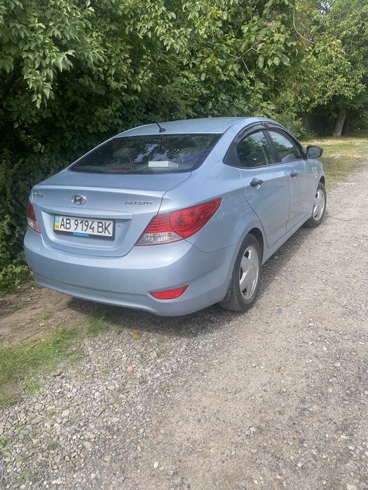 Hyundai ACCENT 2011р