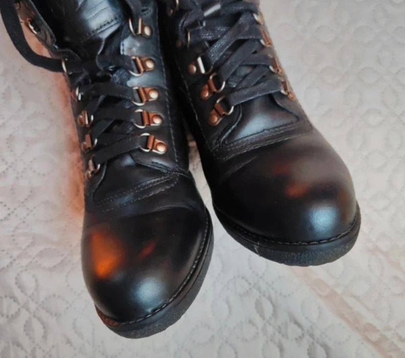 Zimowe ocieplane buty skórzane 39 CCC stan świetny