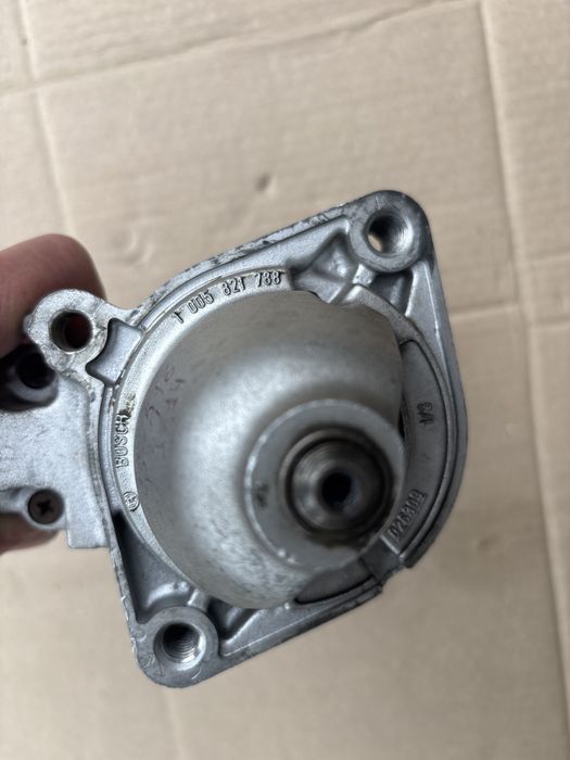 Стартер BMW 5 E60 E61 2003-2010 520i 525i 530i 0001108157 BOSCH 1005821788