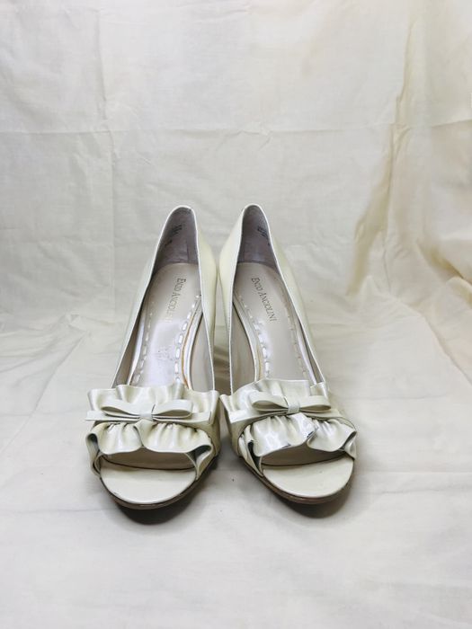 Обувь брендовая кожаная на женщину 38-39 размер