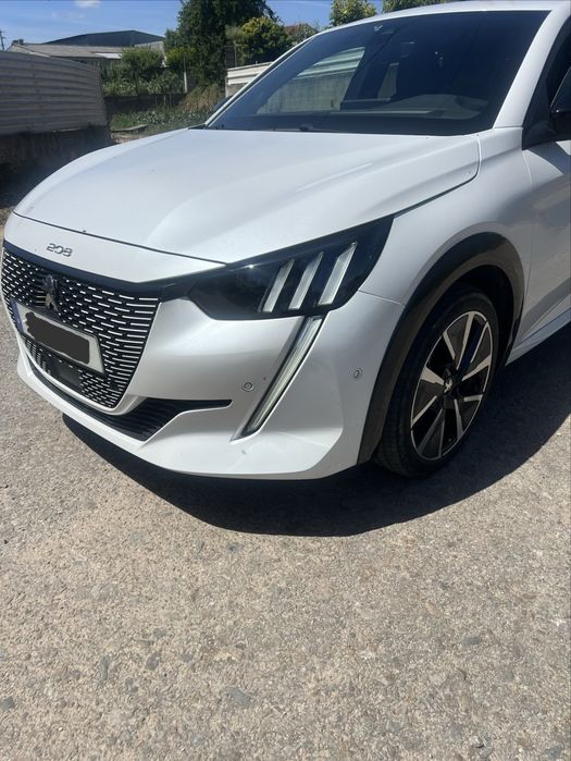 Peugeot e-208 gtline NACIONAL