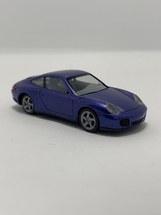 Porsche Carrera 4 da Herpa 1/87