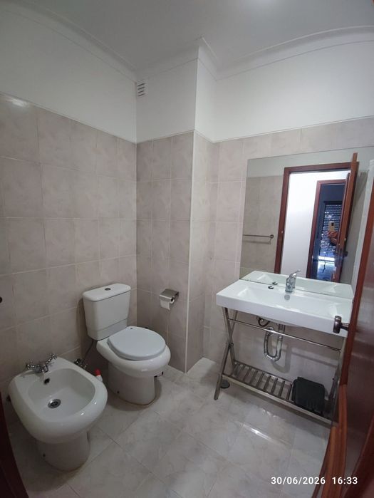 Quarto individual para arrendamento mensal