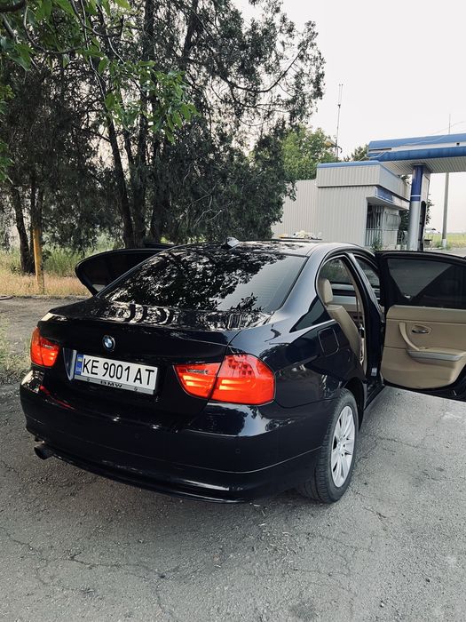 BMW 318i 2008 год