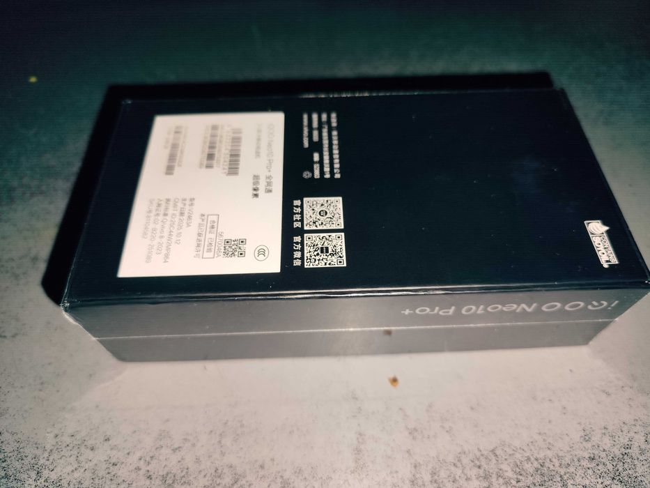 Vivo IQOO Neo 10 Pro Plus+ NFC 12+12/256 Snapdragon Elite 144 Гц 120Bt