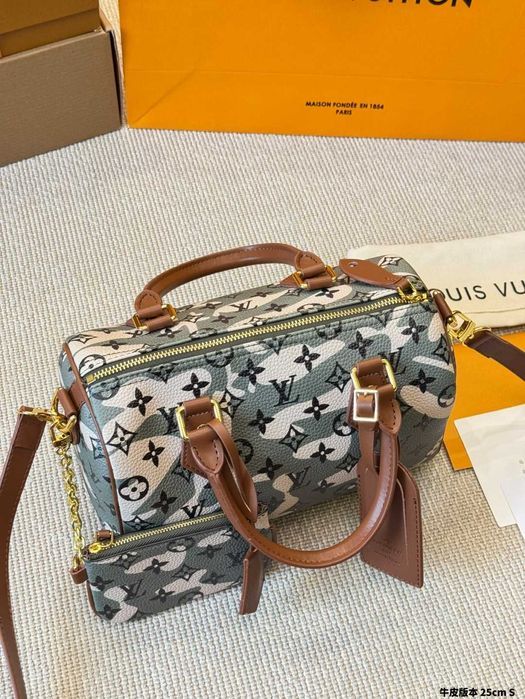 Продам сумку в стилі Louis Vuitton Speedy 25