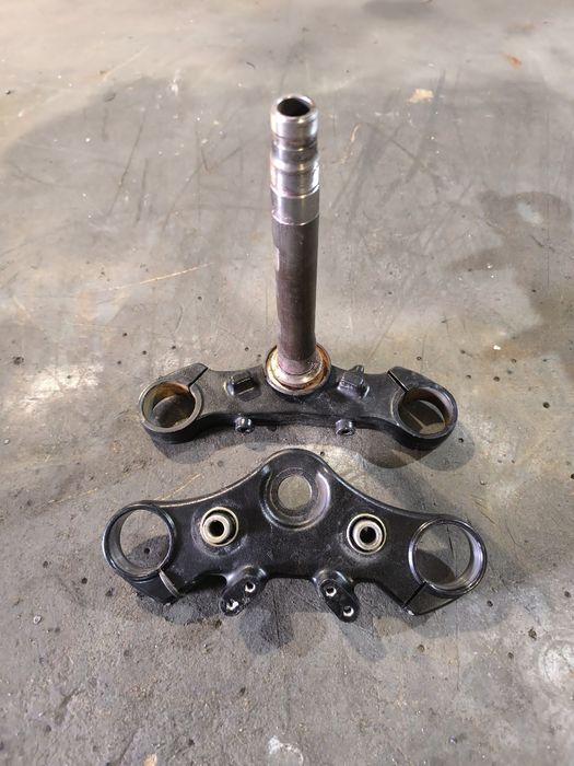 Траверса Tриумф Боневиль