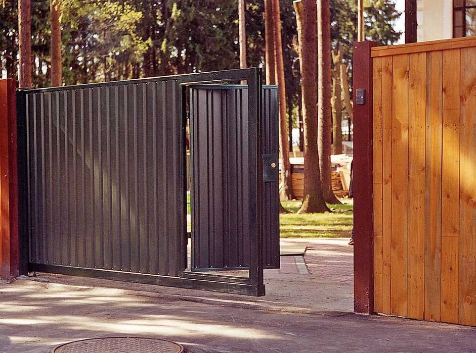 Відкатні ворота, Готовий Зварений каркас на проєм 4250мм, фурнітура на ворота 500 кг/4мм/6 метрів