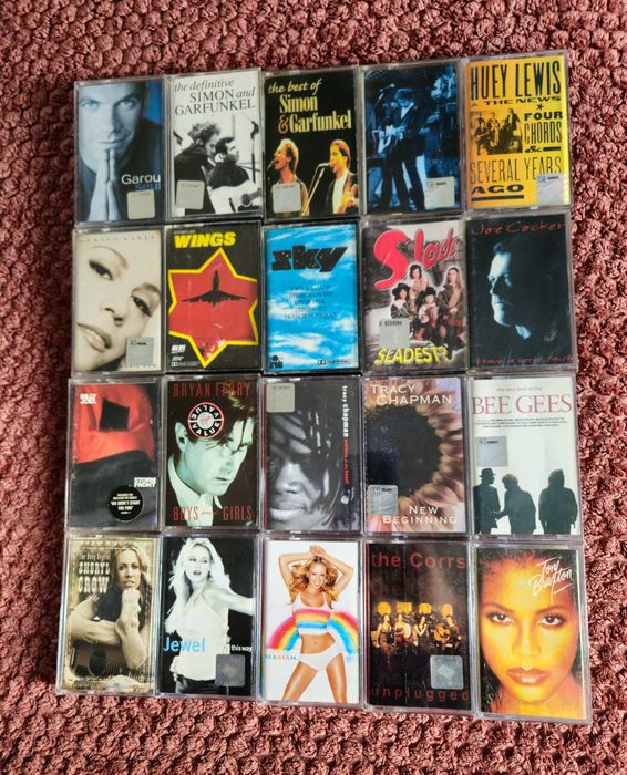 Zestaw 20 oryginalnych sztuk kaset pop /rock EX/EX 

Sprzedam w całośc