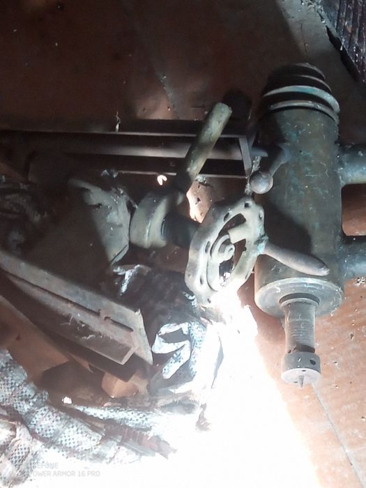 Токарний станок повністю жилізний