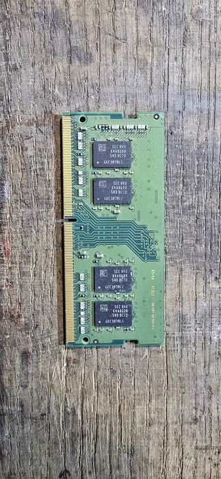 Оперативна пам'ять Samsung 16GB DDR4-3200 SODIMM (M471A2K43DB1-CWE)