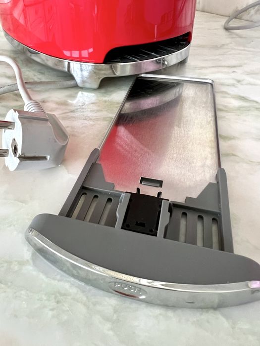 Тостер SMEG червоний