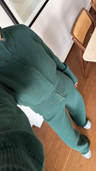 Костюм з двома замками,замочками,вязаний,з палацо,кардиганом на замку,