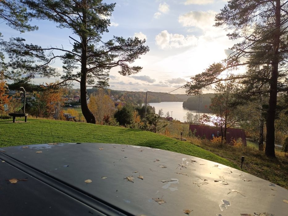 Domek na wynajem Kaszuby, balia ogrodowa z widokiem na jezioro