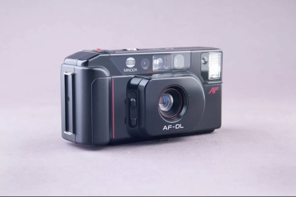 Фотоаппарат Minolta AF-DL Quartz Date Point&Shoot