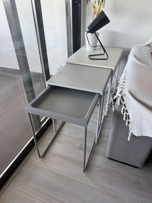 Mesa de apoio em metal robusto