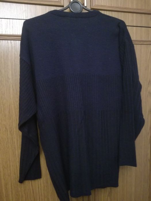 Sweter męski w serek