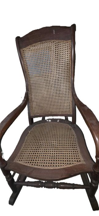 Cadeira de baloiço com palhinha