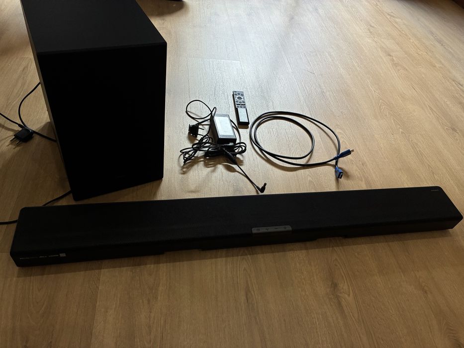 Soundbar com Subwoofer – Dolby Atmos & DTS:X | Excelente Estado