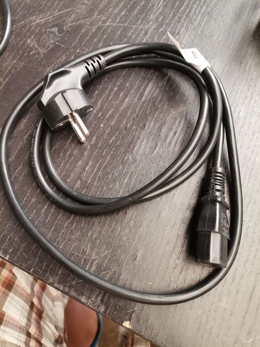 Cabos eléctricos para equipamentos de som.