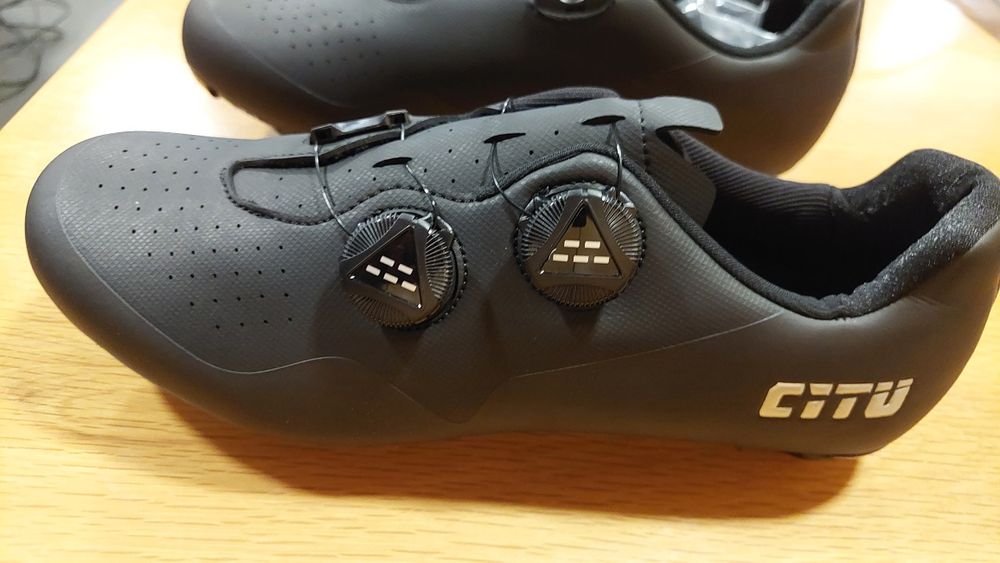 Sapatos de ciclismo