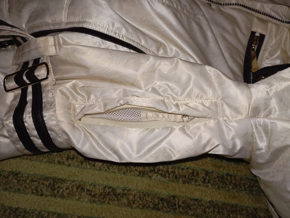 Продам куртку  в очень хорошем состоянии