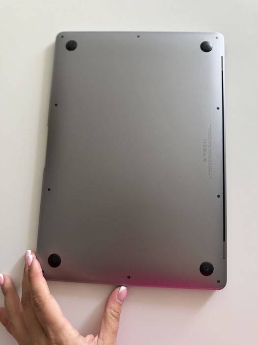 Продам mac book б/у