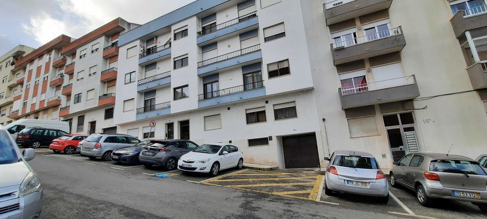 Garagem Fechada/ Armazém Brandoa 35m2