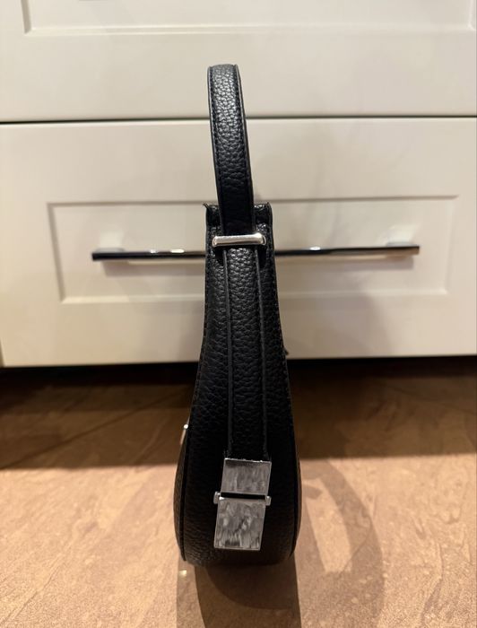 Torebka bagietka czarna Prada Hobo