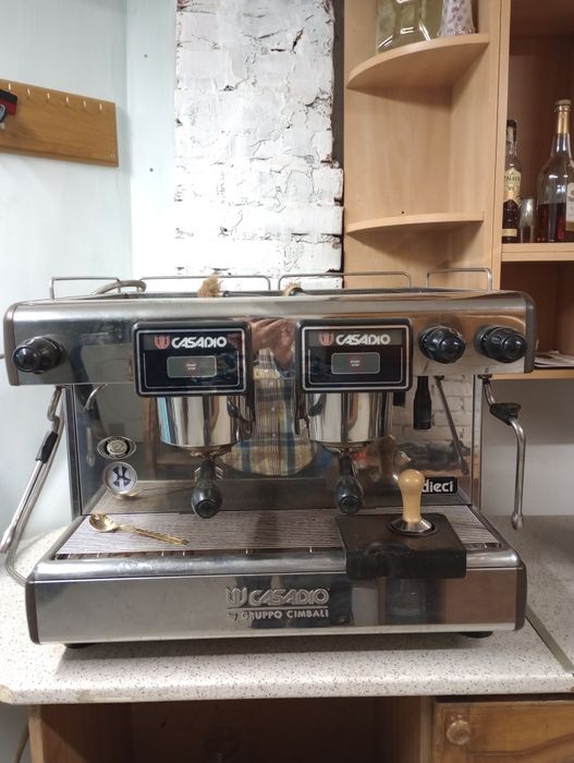 Професійна кавомашина Casadio Dieci s2 + ОBEL Mito кавамолка
