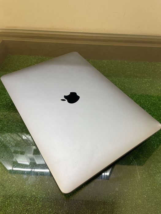 MacBook Pro 13 2022 M2 8/256 GB