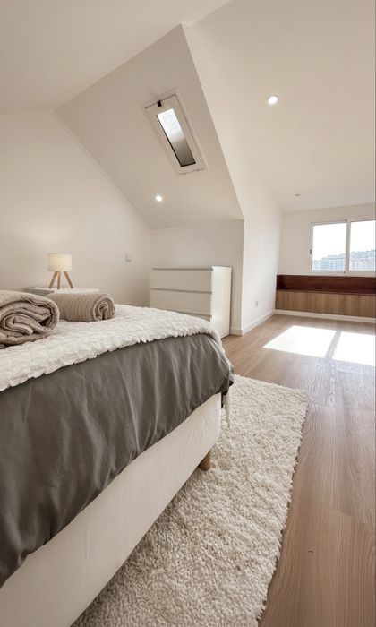 Quartos em Queluz totalmente remodelados (rapariga single)
