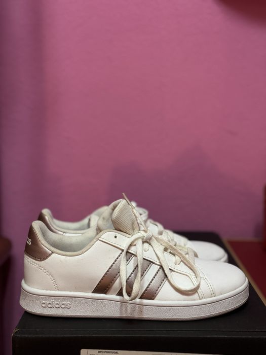Sapatilhas Adidas novas [34]