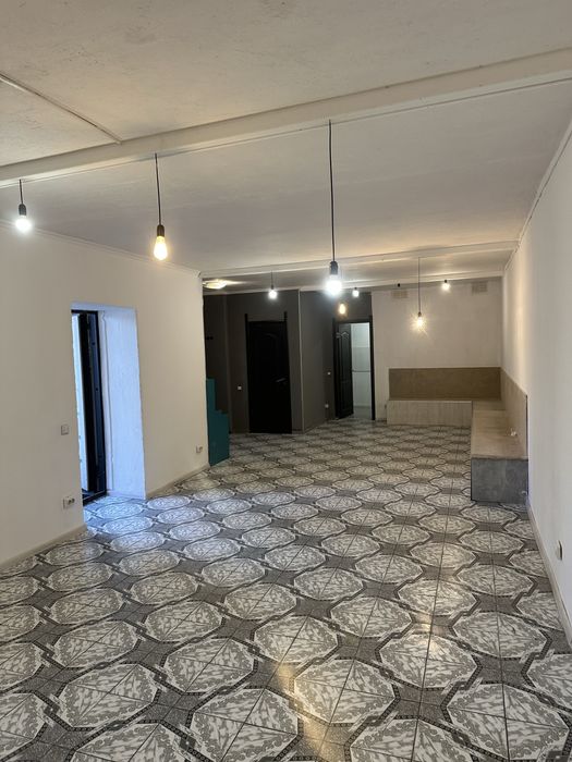 Продається комерційне приміщення від власника