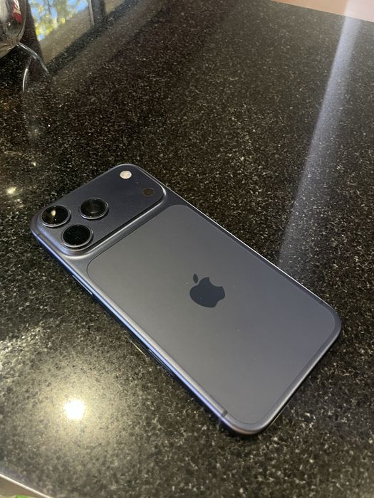 iPhone 17 Pro Max 512GB Azul escuro e Bracelete Loop Milanesa de 46 mm original