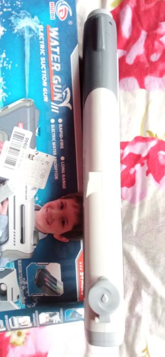 Детский водяний пістолет.